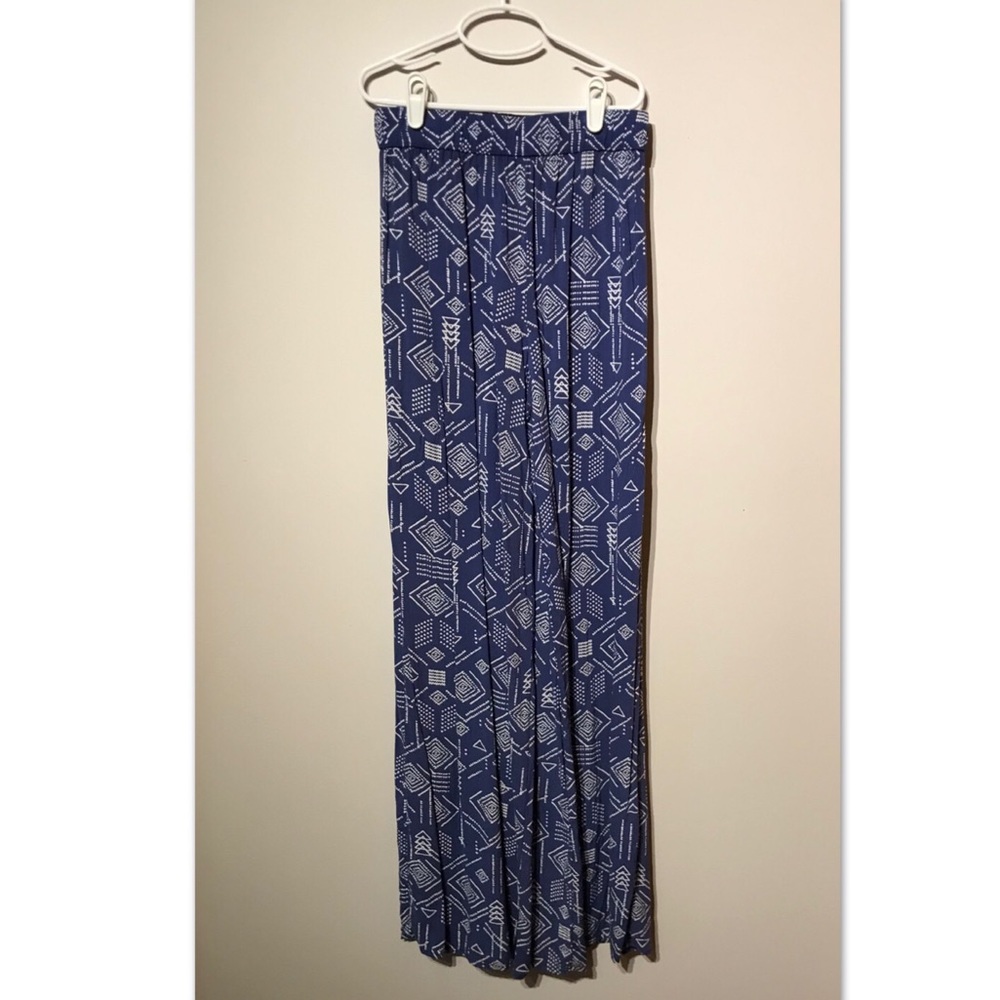 Cute blue and white pattern wide leg pants